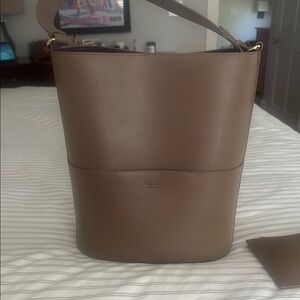 Freja Bucket Bag